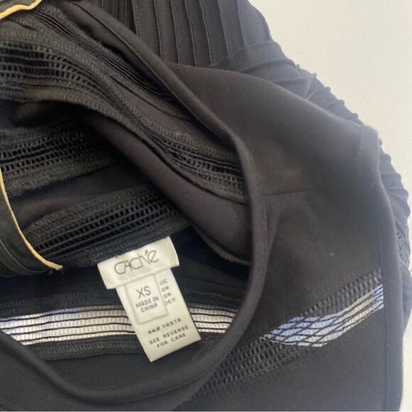 Cache Bandage Fit and Flare Dress With Cut Out Skirt Details XS - Picture 6 of 7